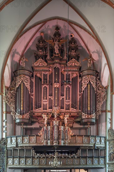 Large baroque organ