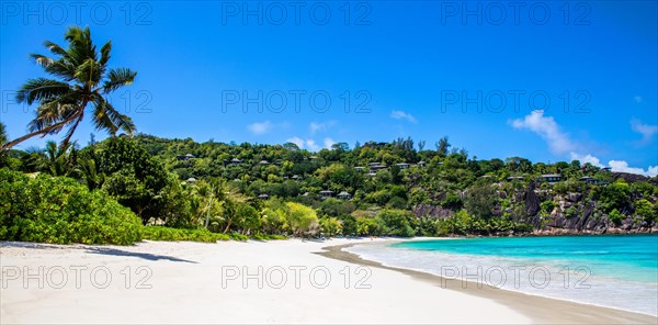 Petite Anse beach with granite rocks