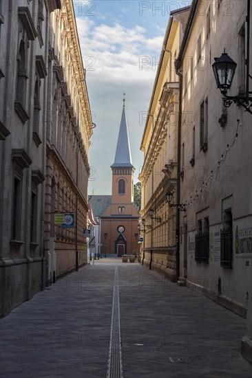 Alley with a view of the reformed church