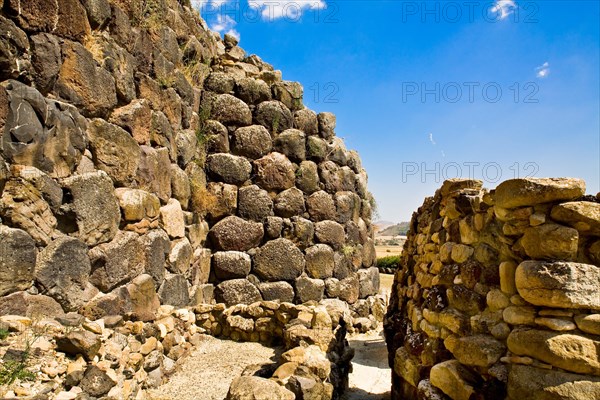 Gross-Nuraghe Su Nuraxi