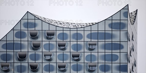 Glass facade of the Elbe Philharmonic Hall