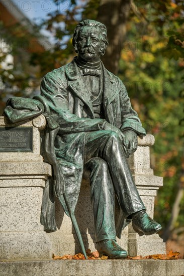 Theodor Fontane Monument