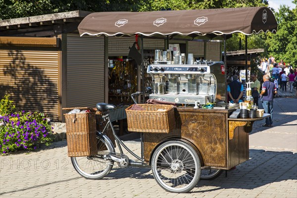 Coffee service in front of Trakai Water Castle