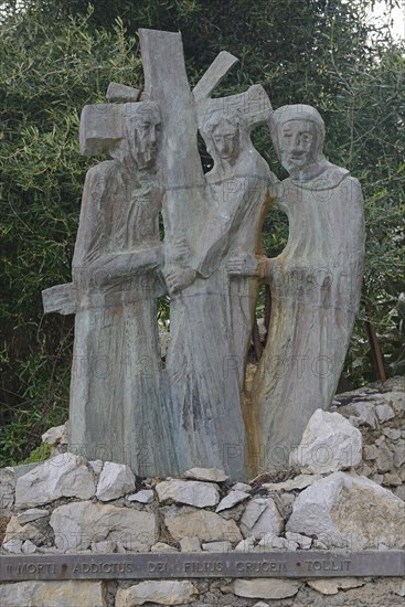 Sculptures on the Via crucis