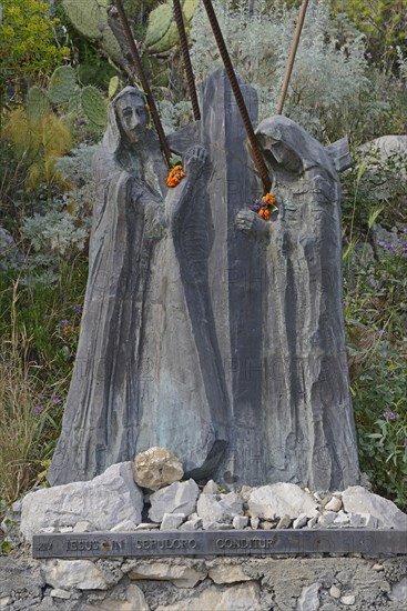 Sculptures on the Via crucis