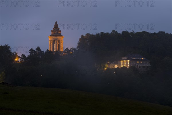 Fraternity monument on the Goepelskuppe at dusk