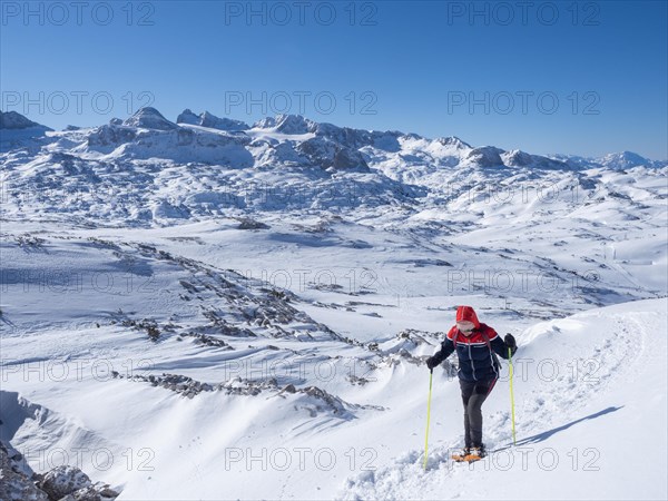 Snowshoe hiker