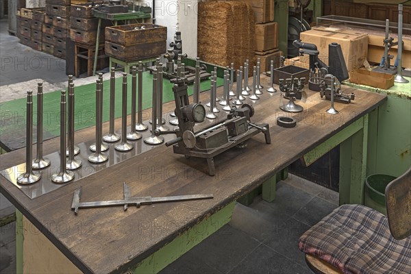 Test table for the final inspection of the finished valves of a former valve factory