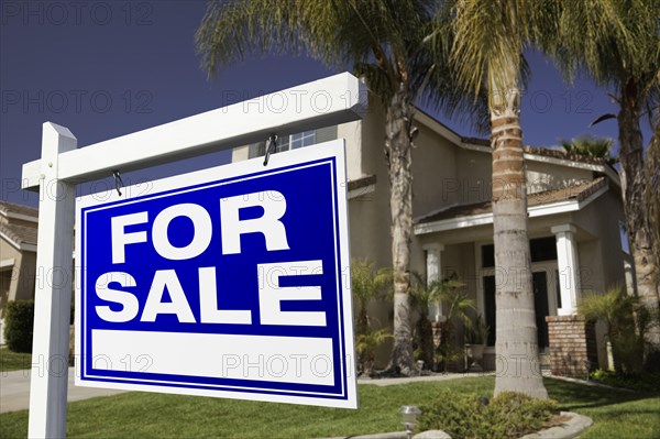 For sale real estate sign in front of house - Photo12-imageBROKER-Andy Dean