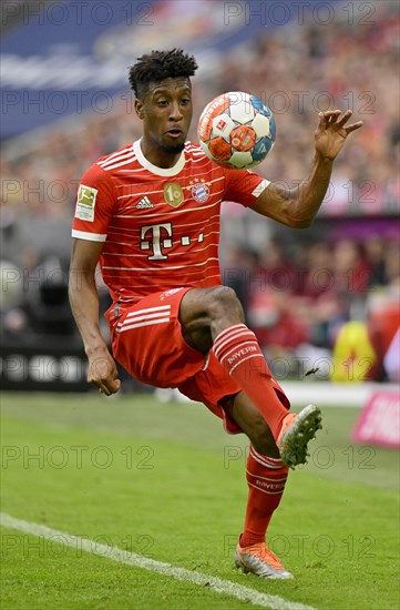 Kingsley Coman FC Bayern Munich FCB on the ball