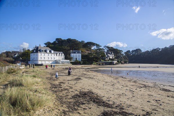 Sainte-Anne sandy beach in Douarnenez Bay