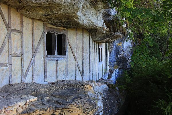 Cave dwellings of La Roque Saint-Christophe, Valley of the Vezere ...