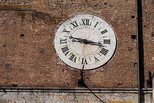 Historical clock, Santa Maria della Scala hospital