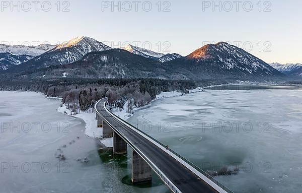 Evening mood, panorama of Sylvensteinsee