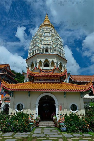 Pagoda of Ten Thousand Buddhas