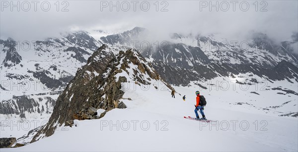 Obere Kraeulscharte with summit Innere Sommerwand