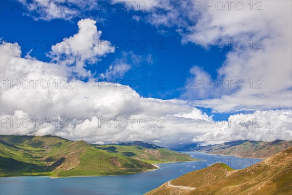 The Yamdrok lake along the friendship highway