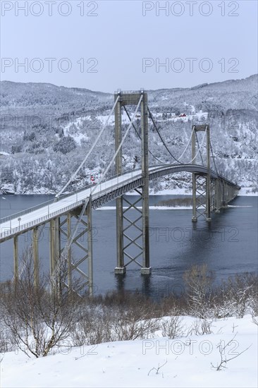 Tjeldsund Bridge in winter