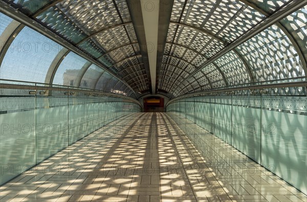 Footbridge between Royal Opera House and shopping mall