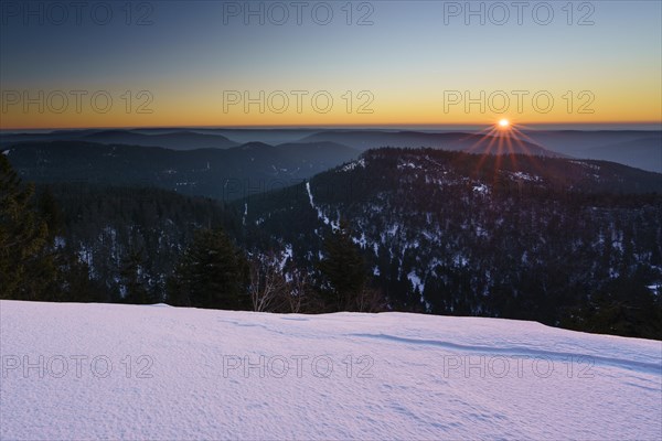 Sunrise on the Hornisgrinde in winter