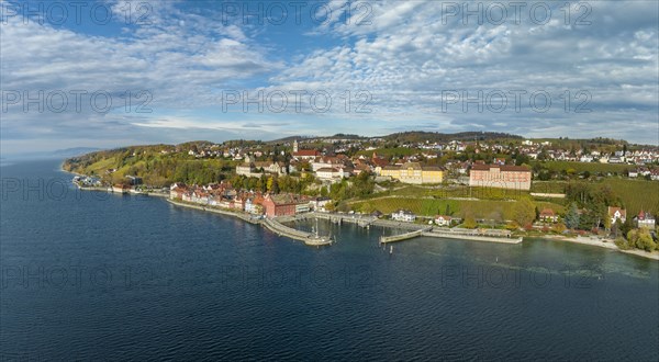 Town view of Meersburg with harbour and lakeside promenade, Lake Constance district, Baden-Wuerttemberg, Germany, Europe