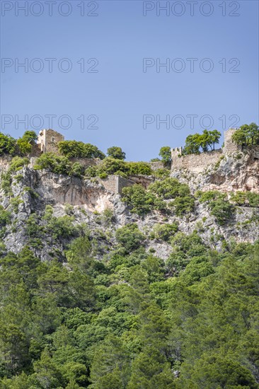 Castell d Alaro castle on a cliff