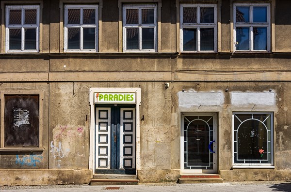 Evidence of decay: dilapidated building fabric in the historic city centre