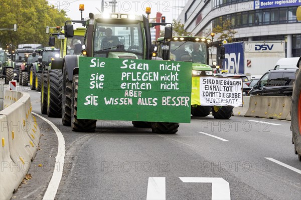 Farmers demonstrate against the agricultural policy of the federal government and the EU as well as against bad prices