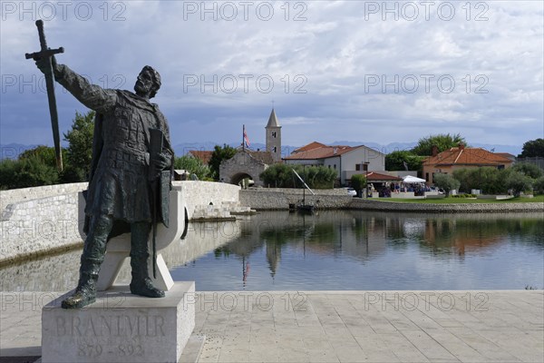 Monument Knez Branimir