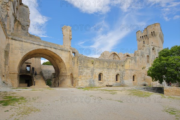Inner courtyard of the Romanesque monastery Abbaye de Montmajour