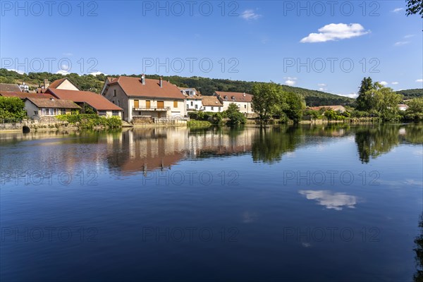 Quingey and the River Loue