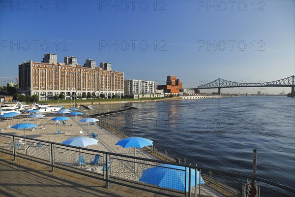 Public beach in the Old Port