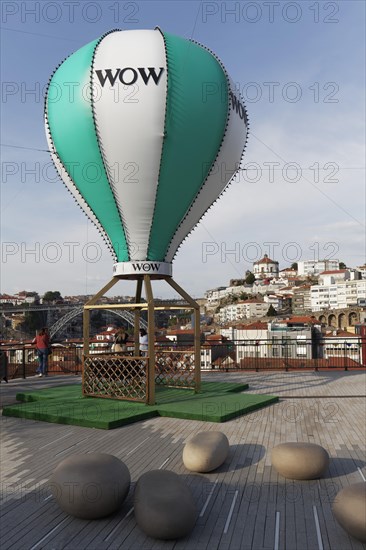 Balloon with lettering WOW