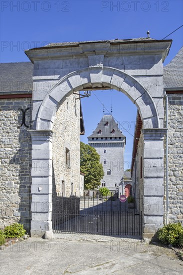 Farm gateway and keep of 13th century Jemeppe Castle