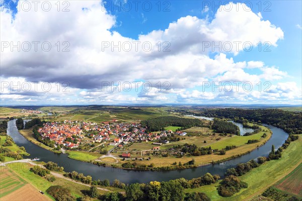 The Mainschleife near Volkach winds through the valley and is surrounded by fields and vineyards. Volkach