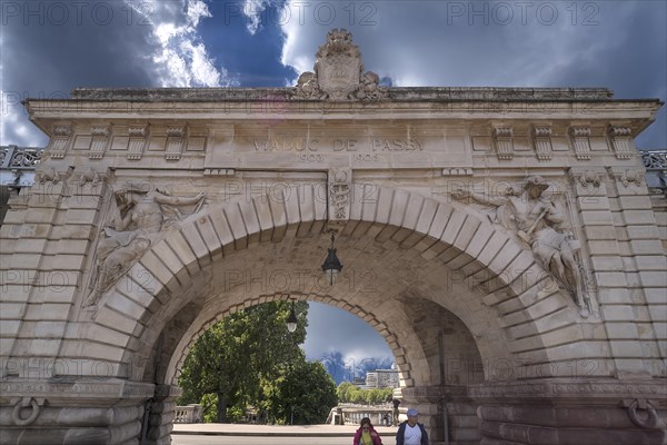 Viaduc de Passy of the Pont de Bir Hakeim