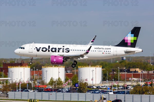 A Volaris Airbus A320neo aircraft with the registration XA-VRJ at Chicago Airport