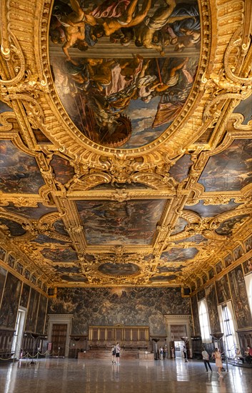 Decorated ceiling