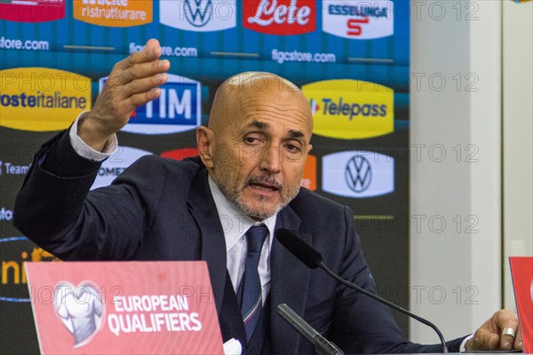 Coach Luciano SPALLETTI Italy explaining at the post-match press conference