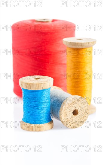 Insulated sewing bobbins