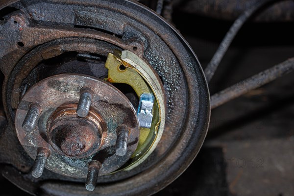 Repair of a parking brake