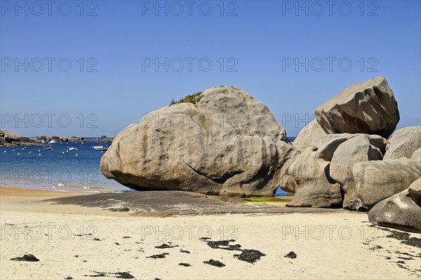 Rocks on Tregastel beach