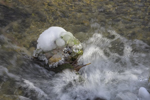 Stein Wasser Eis