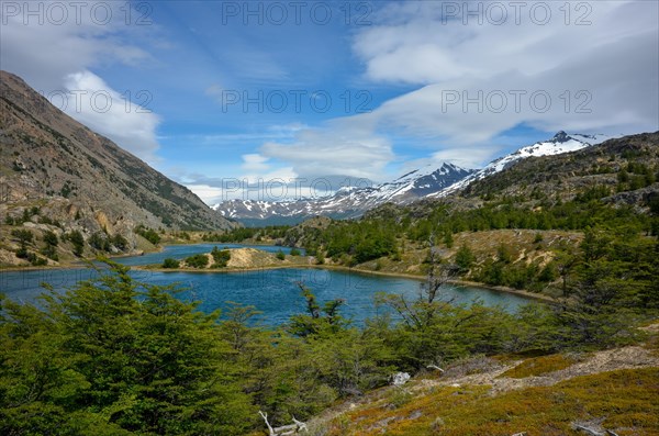 Unspoilt nature with lakes, mountains and glaciers on the Circuito Azara, Perito Moreno National Park, Patagonia, Argentina, South America