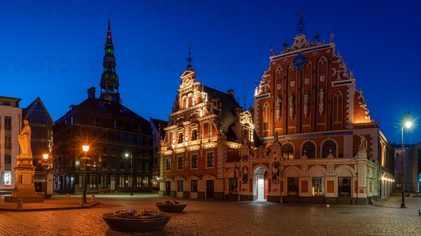The Blackheads' House on Riga's Town Hall Square, Rathausplatz, demolished after the Second World War, rebuilt in detail at the turn of the millennium, Riga, Latvia, Europe