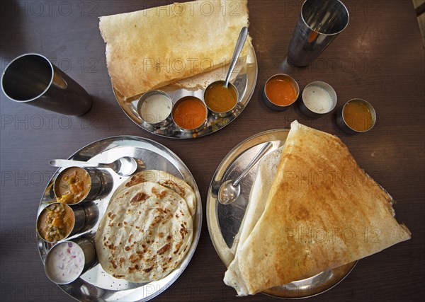 Masala Dosa and Paratta, traditional Kerala dish, Kerala, India, Asia