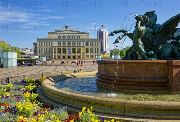 Mendebrunnen, Leipzig Opera House and Winter Garden Tower, Augustusplatz, Leipzig, Saxony, Germany, Europe