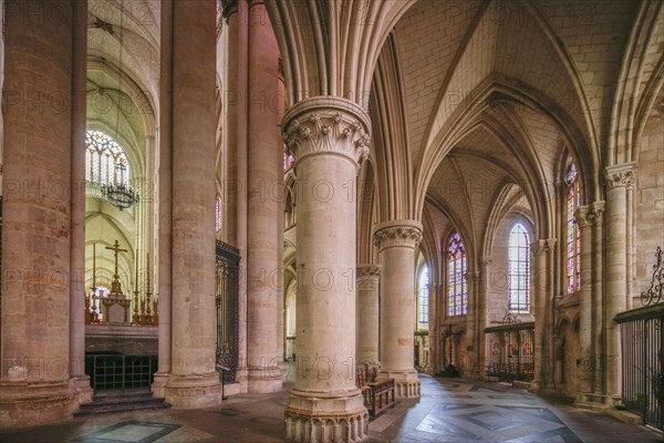 Choir ambulatory with chapels, Romanesque-Gothic Saint-Julien du Mans Cathedral, Le Mans, Sarthe department, Pays de la Loire region, France, Europe