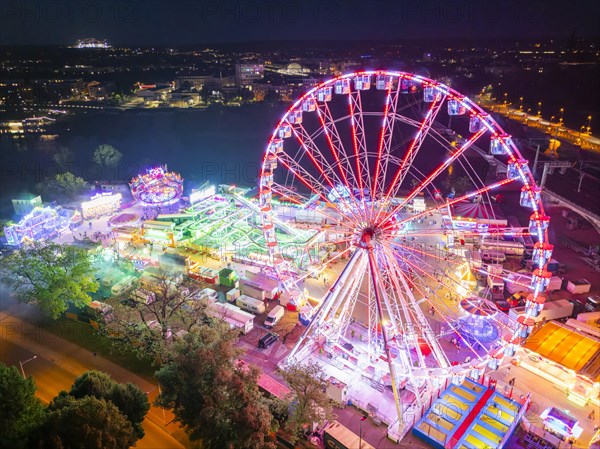 Spring Festival of the Dresden Showmen on the fairgrounds at the Marienbruecke, Dresden, Saxony, Germany, Europe