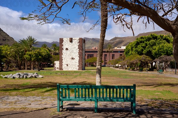 Torre del Conde, Tower of the Count, medieval tower in the park, bench, Parque de la Torre, San Sebastian de La Gomera, La Gomera, Canary Islands, Spain, Europe